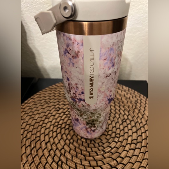 Stanley Other - Stanley x Calia 30 Oz Flowstate Quencher H2.0 Tumbler Olive Eden NWOT